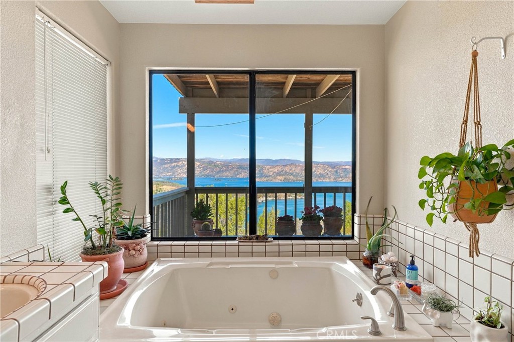 main property photo 70