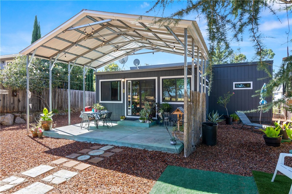main property photo 23