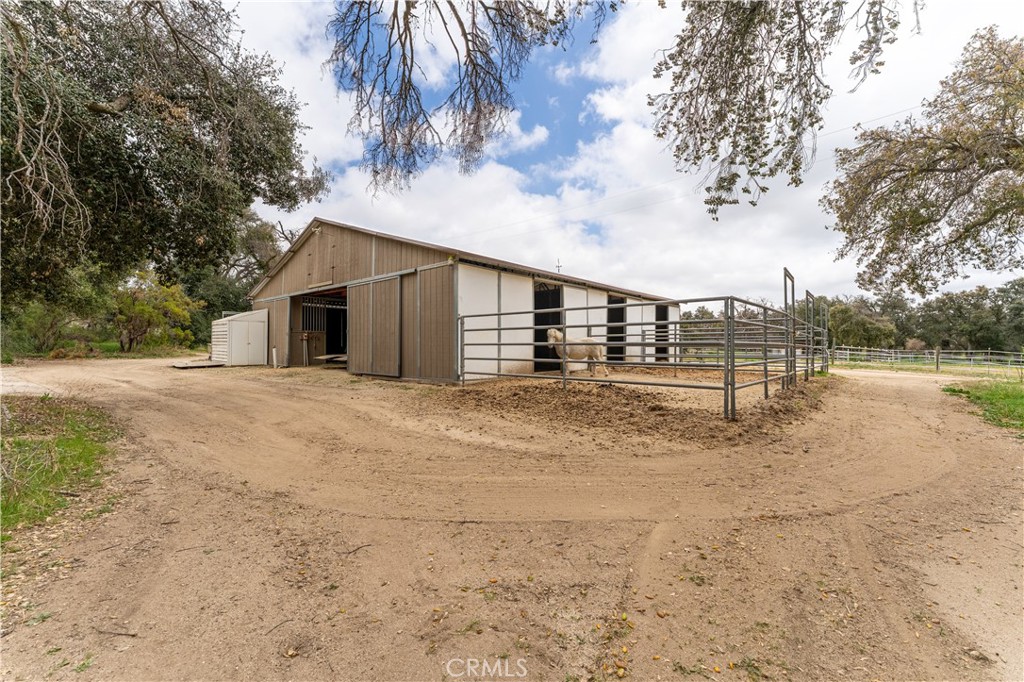 main property photo 23