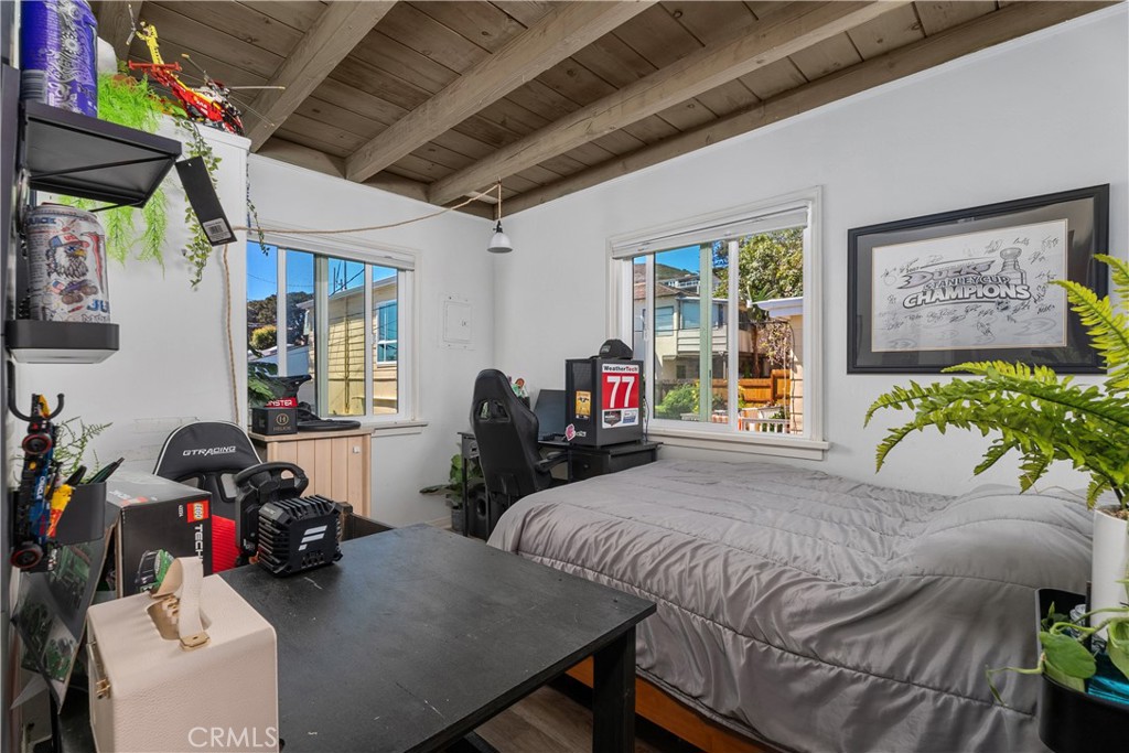 main property photo 20