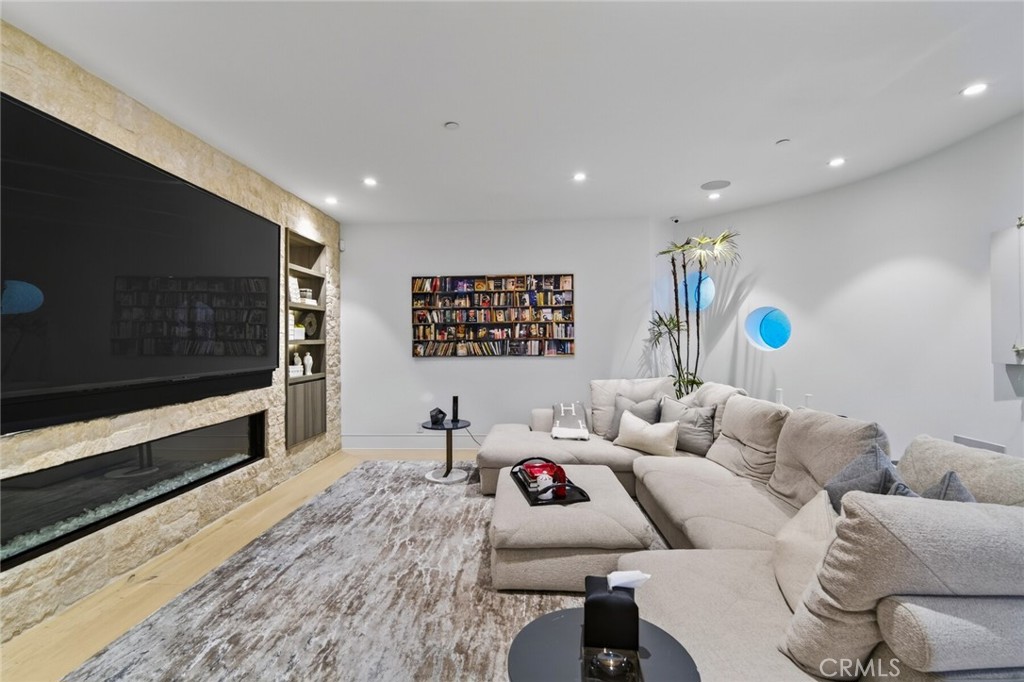 main property photo 60