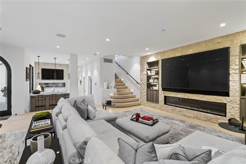 main property photo 61