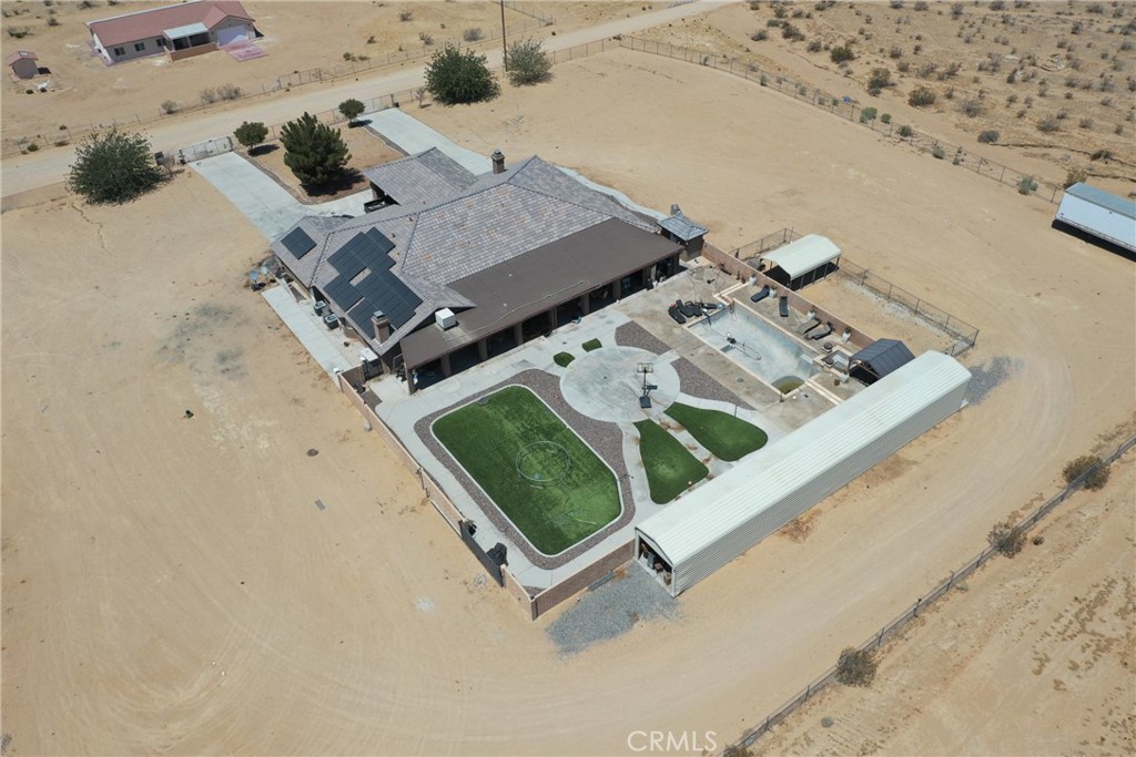 main property photo 13