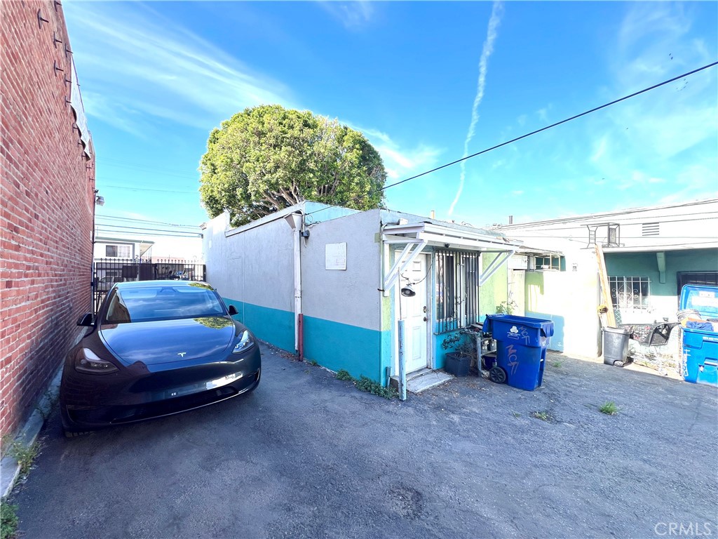 main property photo 30