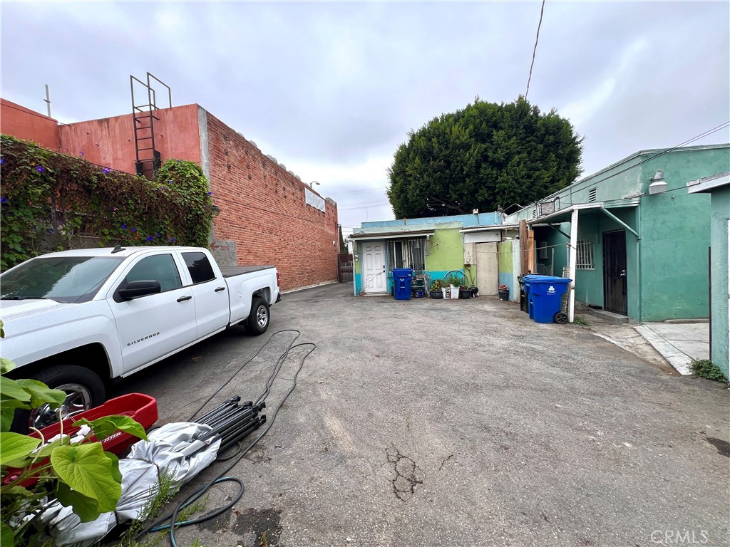 main property photo 6