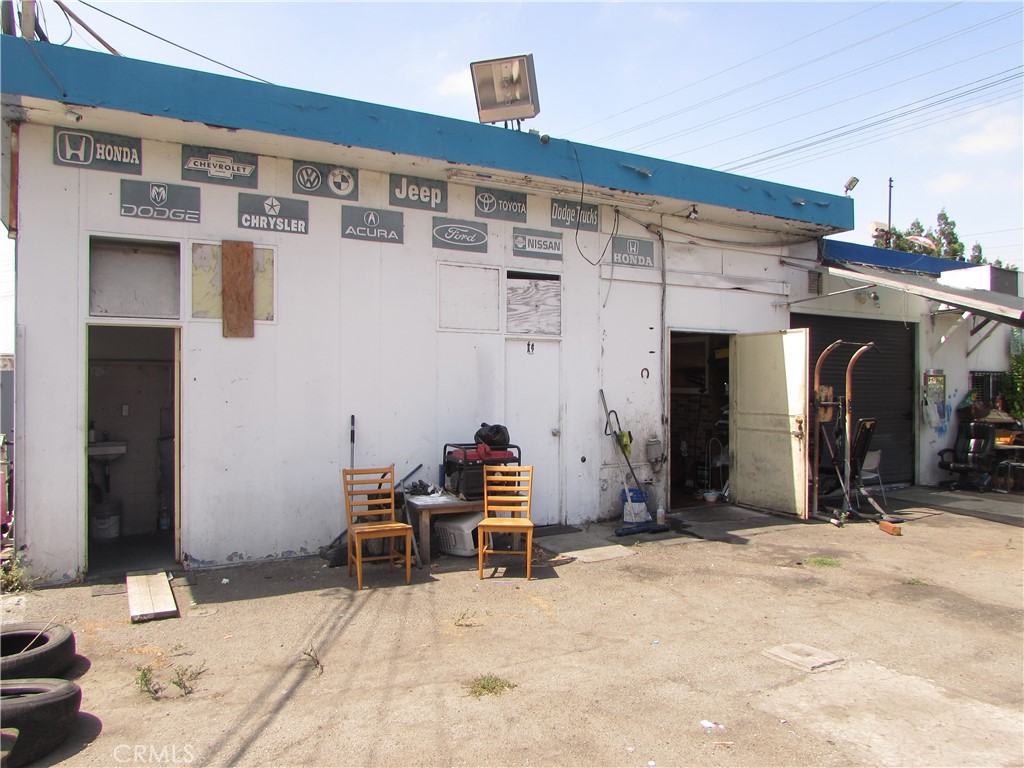 main property photo 33