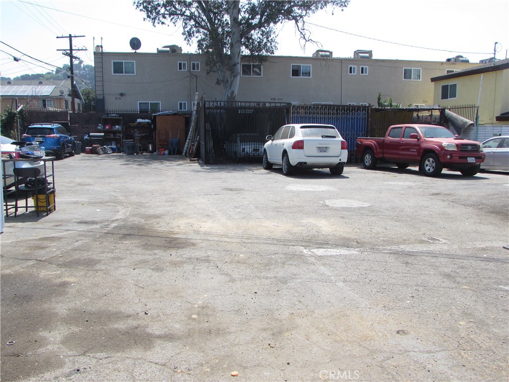 main property photo 38