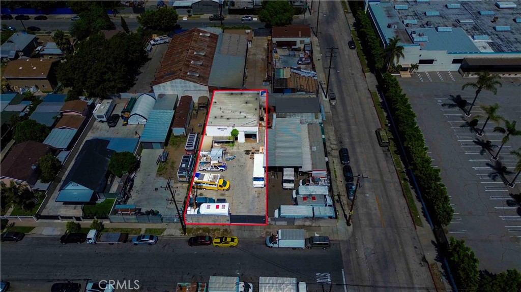 main property photo 32