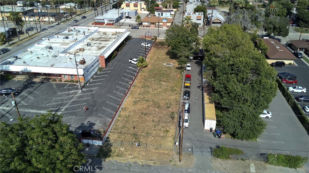 main property photo 12