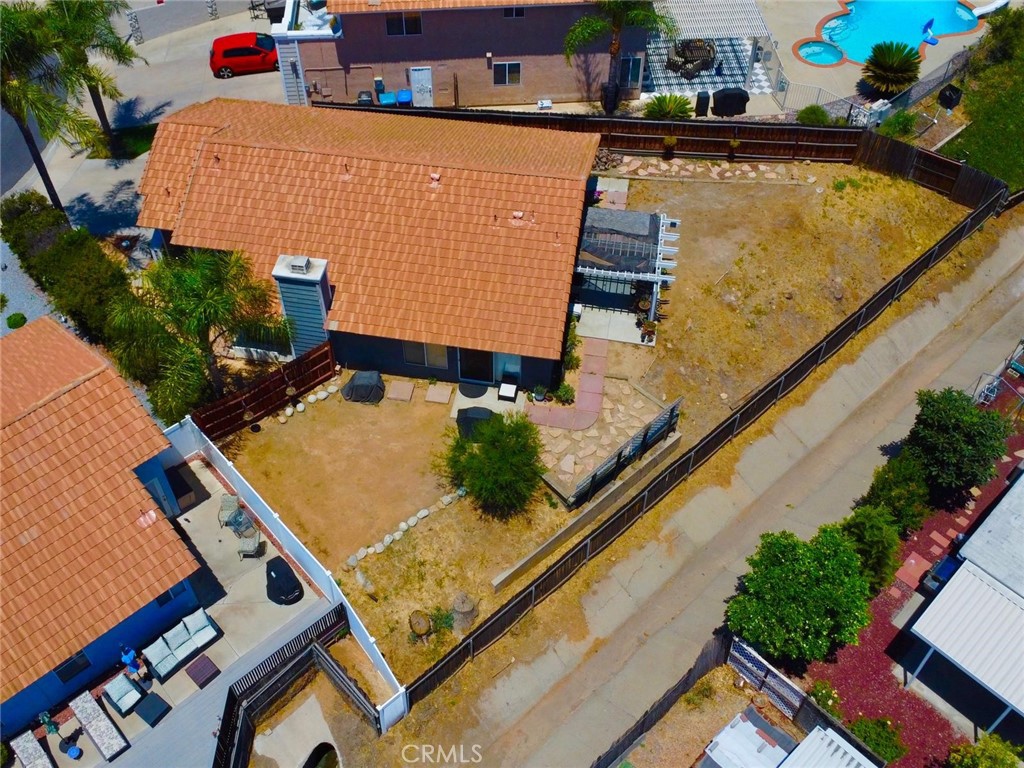main property photo 16