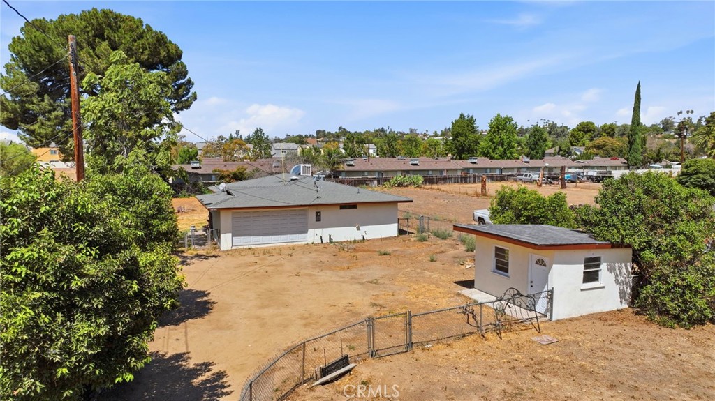 main property photo 51