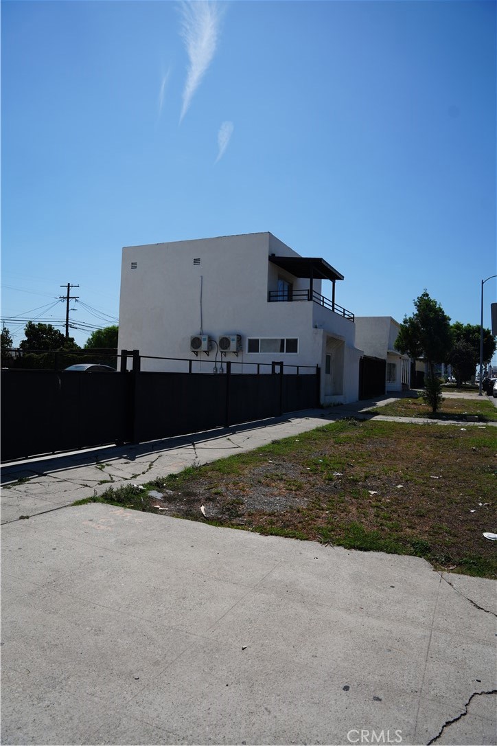 main property photo 8