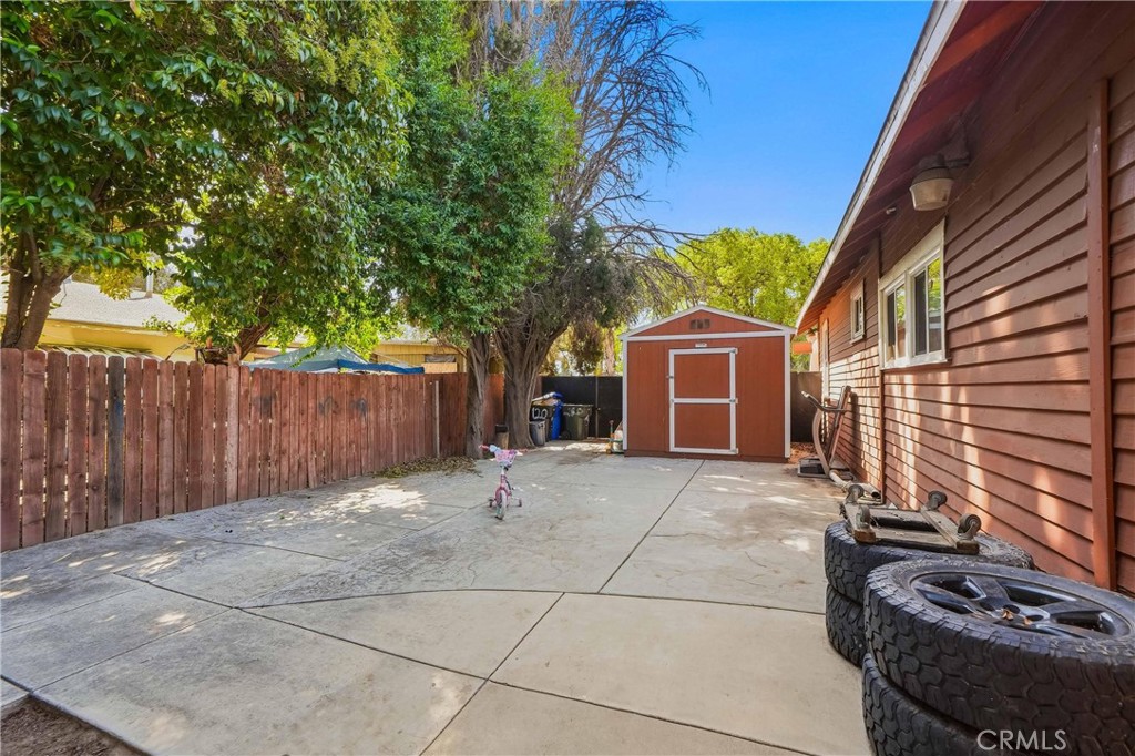 main property photo 28