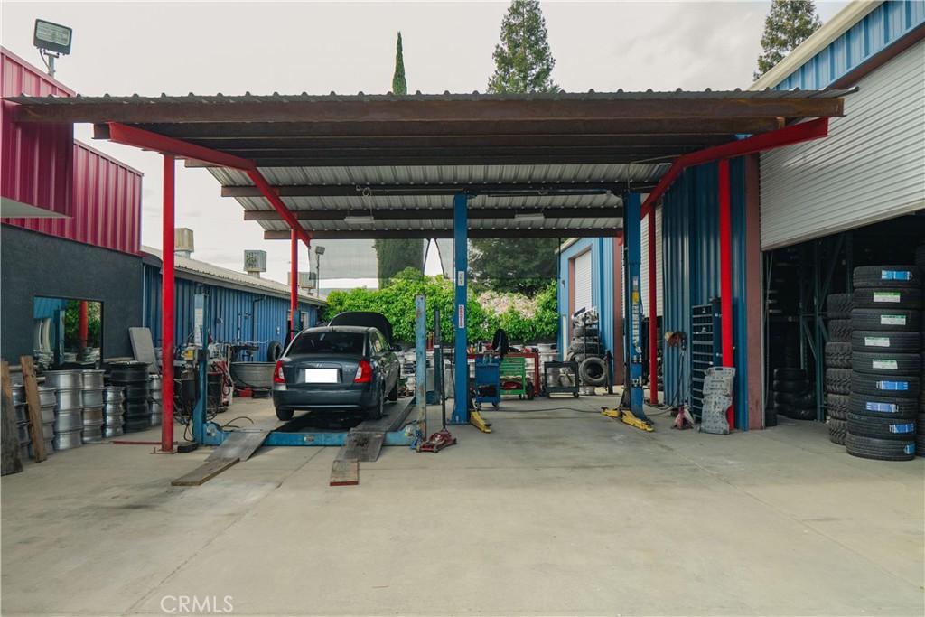 main property photo 25