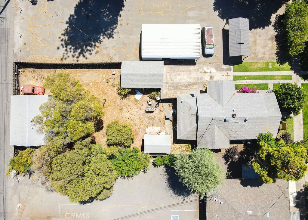 main property photo 10
