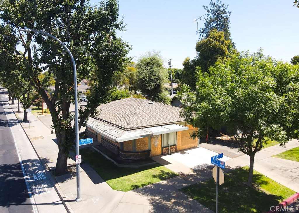 main property photo 23