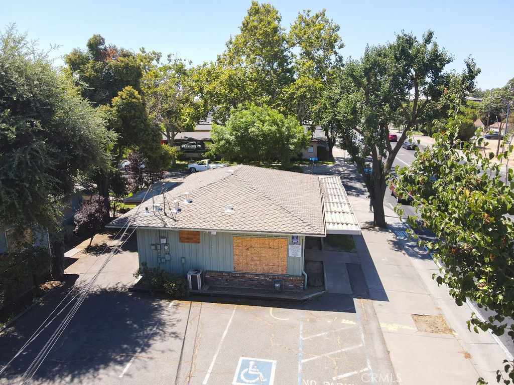 main property photo 24