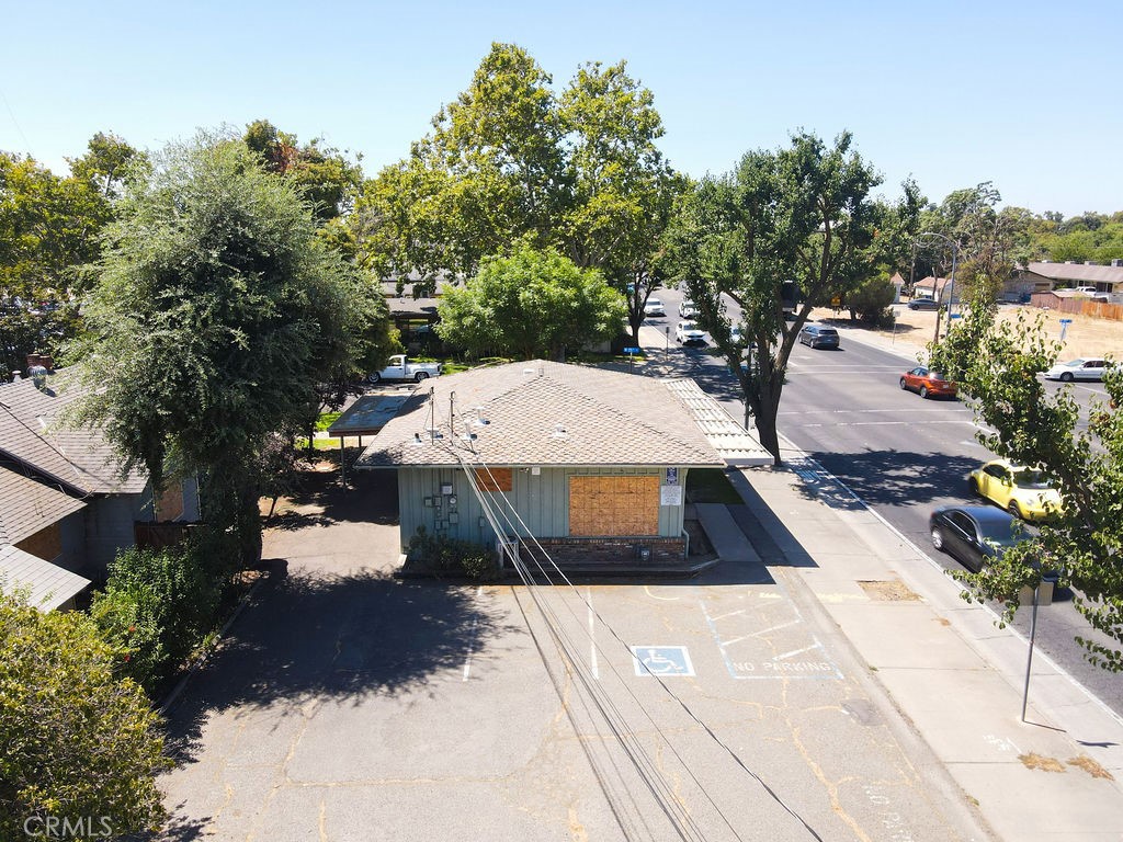 main property photo 25