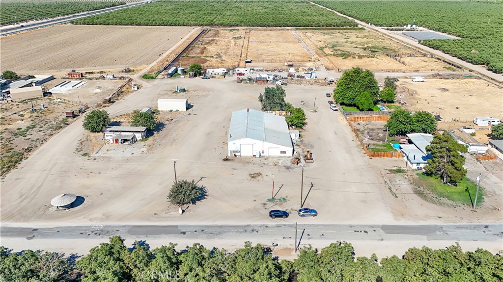main property photo 11