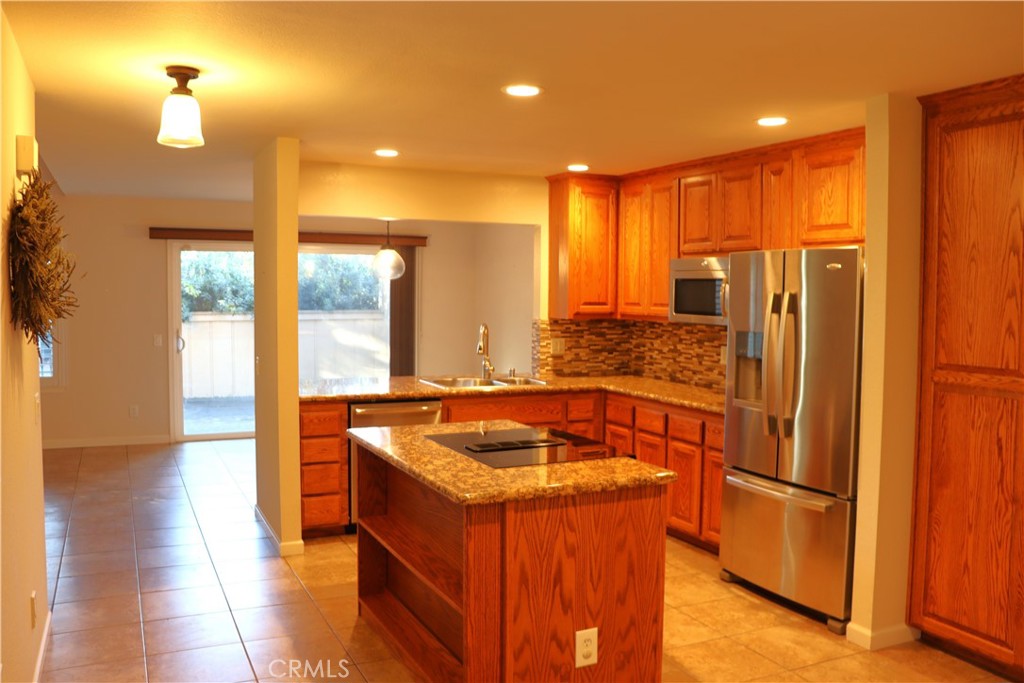 main property photo 6