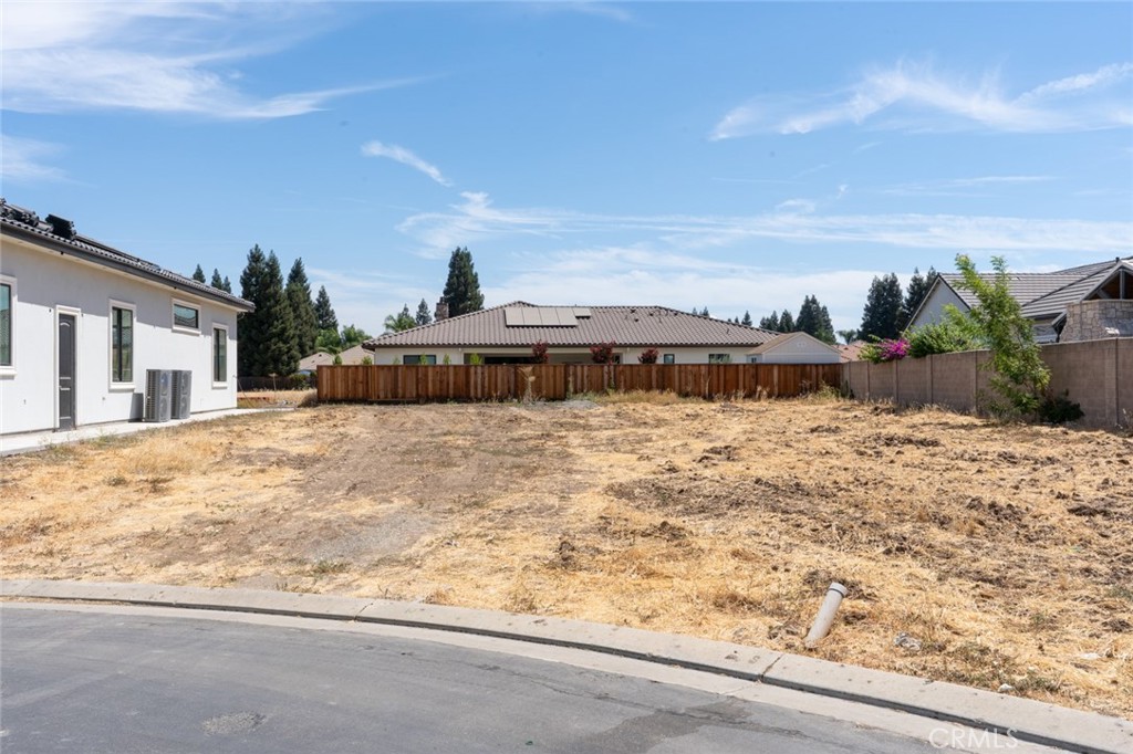 main property photo 6