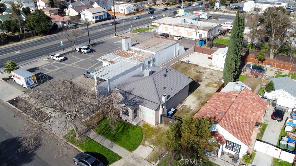 main property photo 35