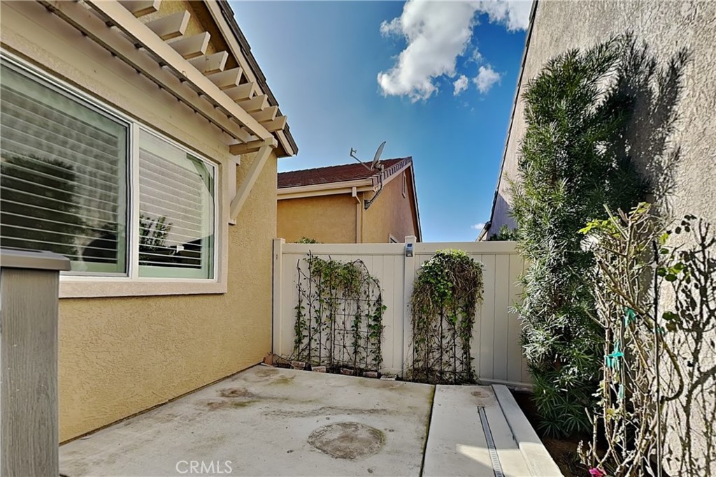 main property photo 50