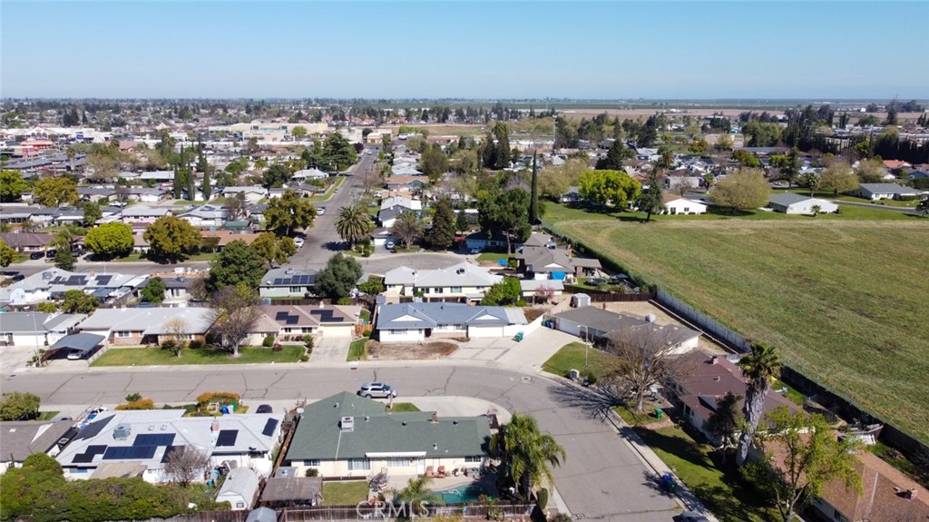 main property photo 49
