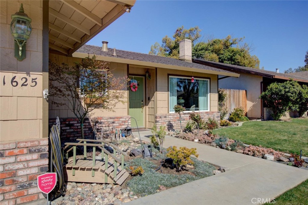 main property photo 11