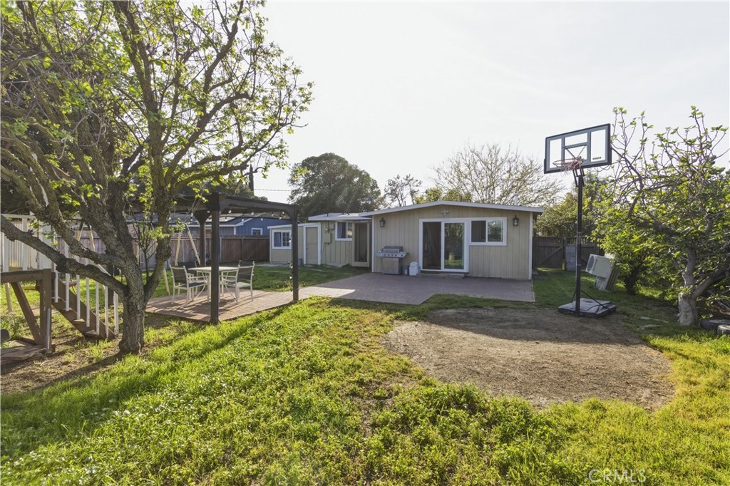 main property photo 11