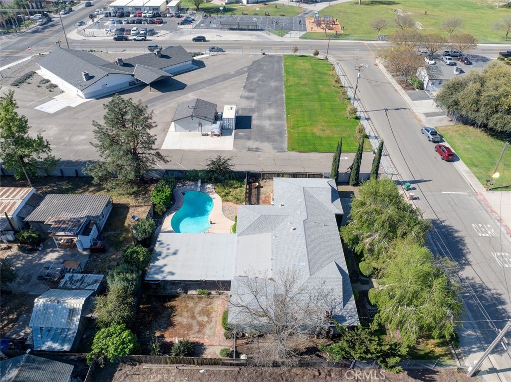 main property photo 31