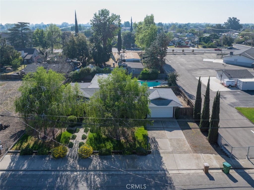 main property photo 36