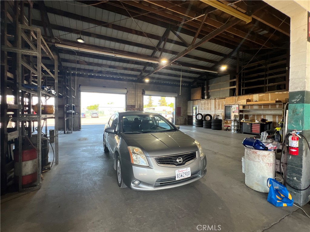 main property photo 17