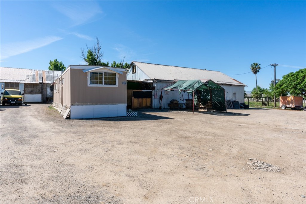 main property photo 3