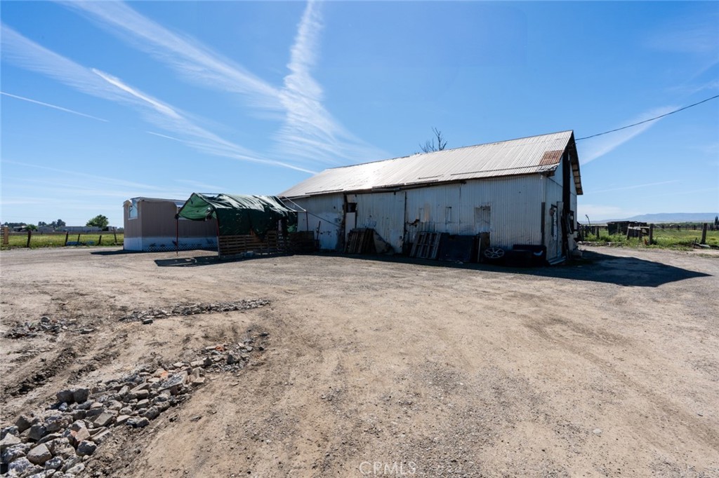 main property photo 7