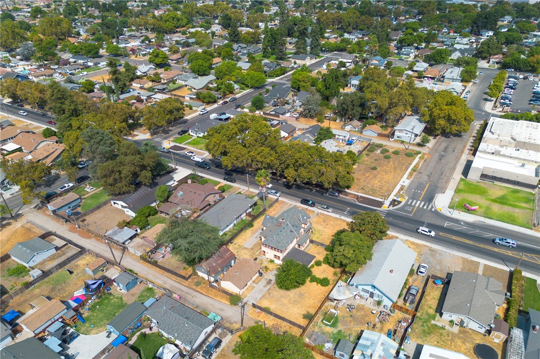 main property photo 74