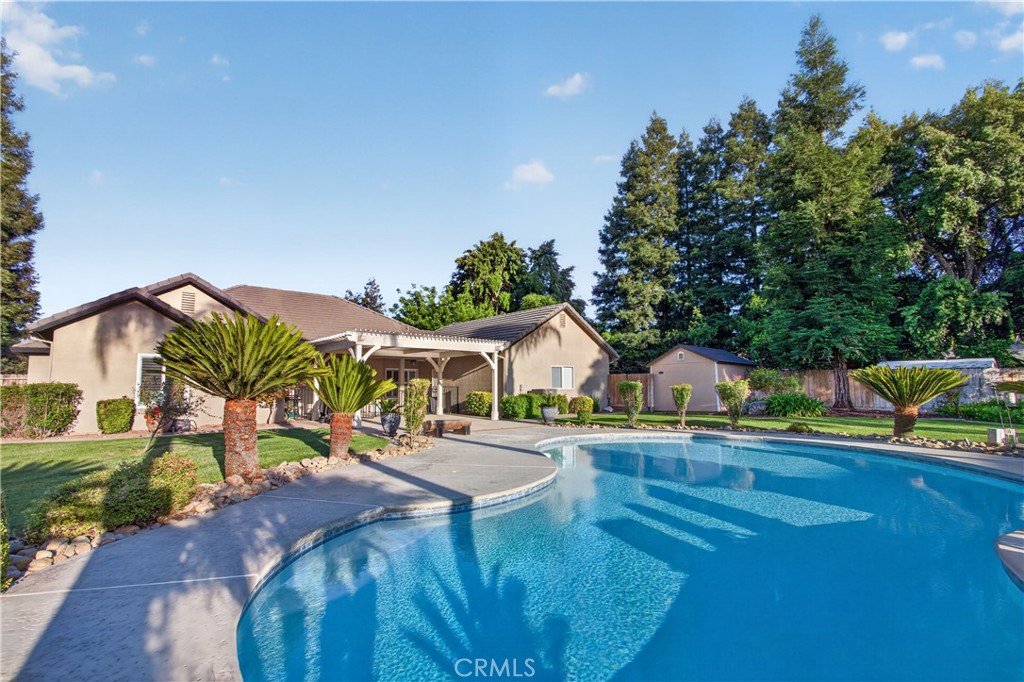 main property photo 50