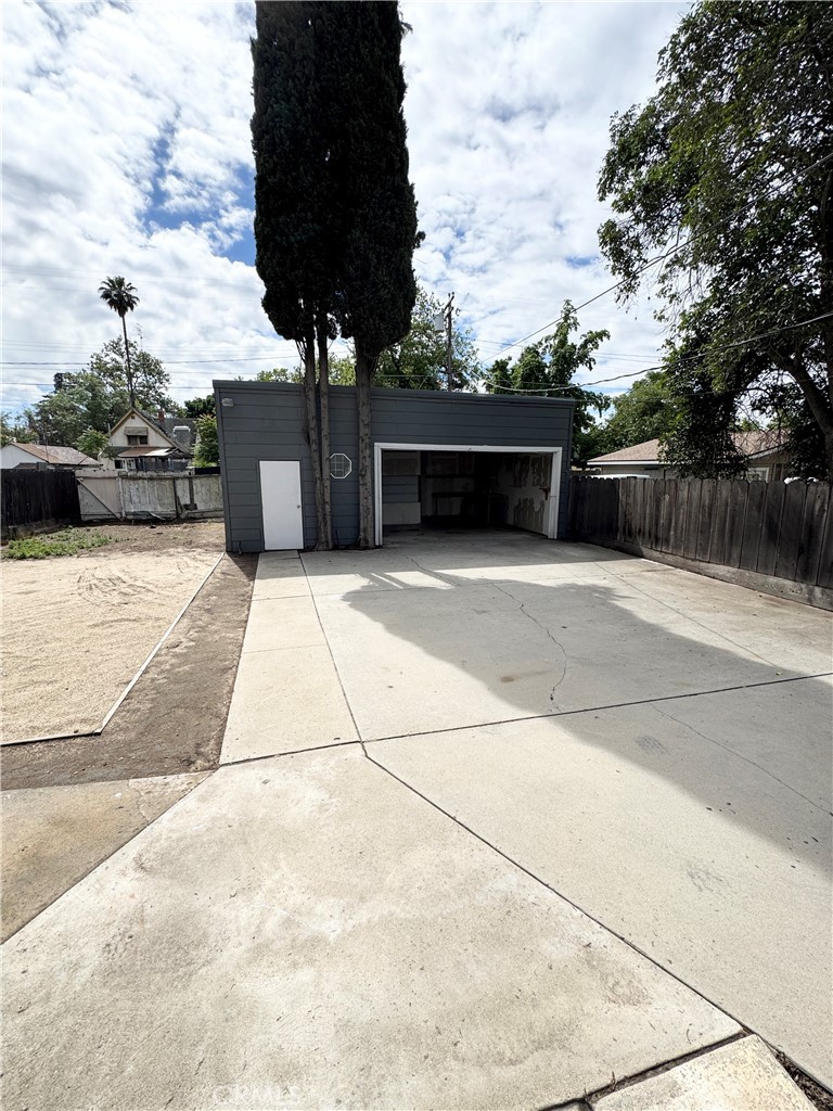 main property photo 51