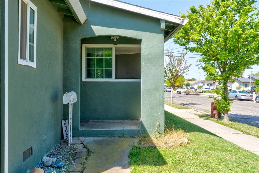 main property photo 8