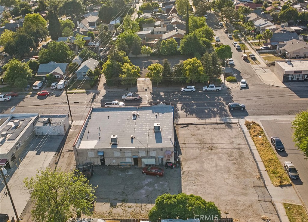 main property photo 17