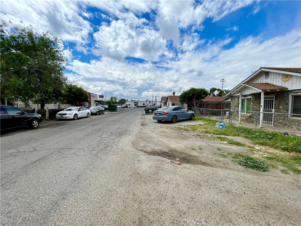 main property photo 40