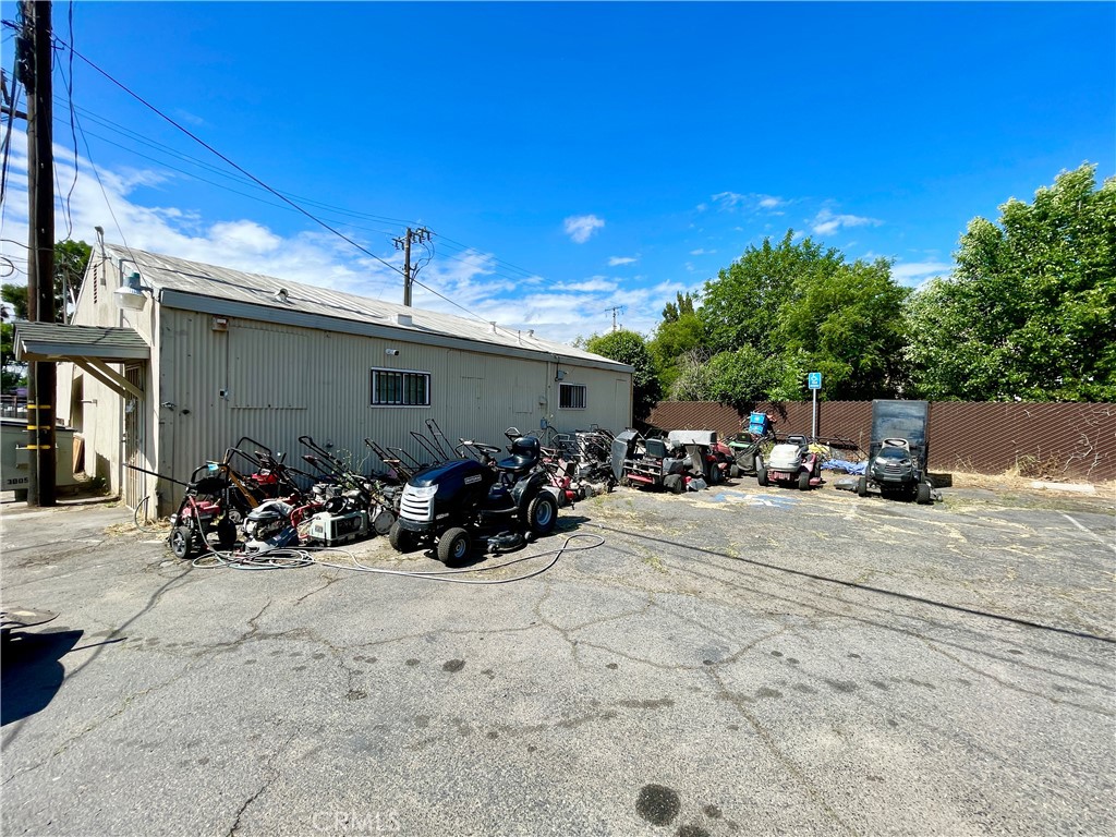 main property photo 7