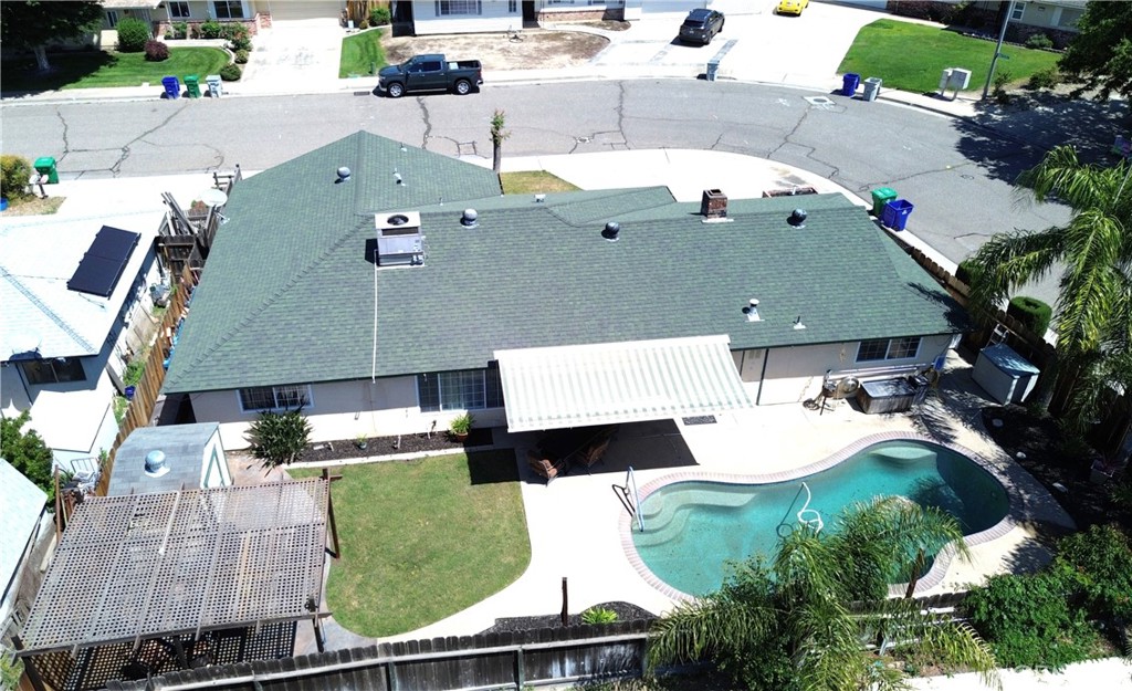 main property photo 41