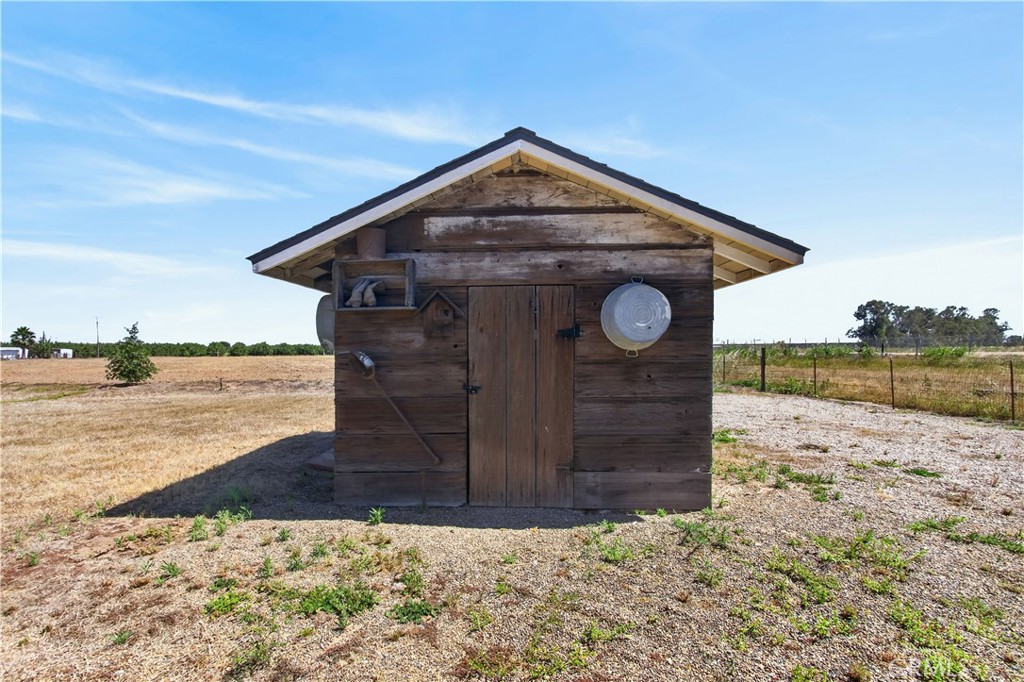 main property photo 17
