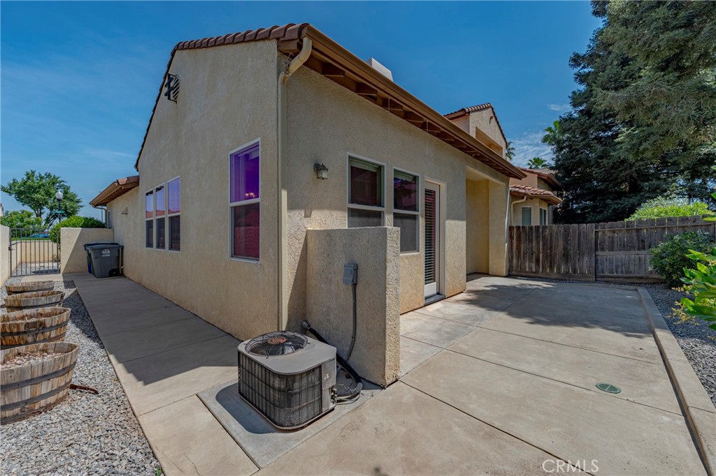 main property photo 25