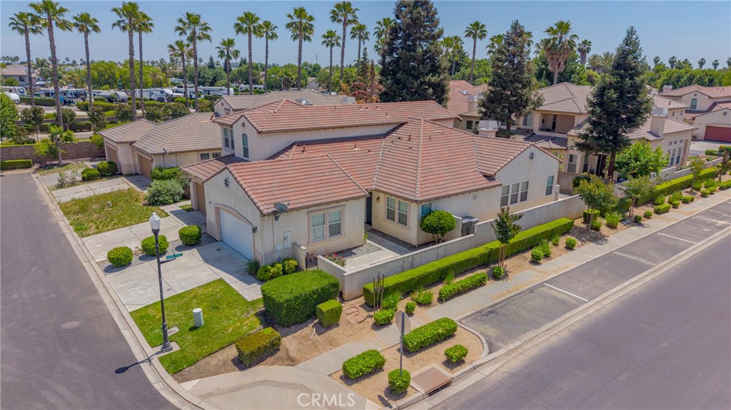 main property photo 29