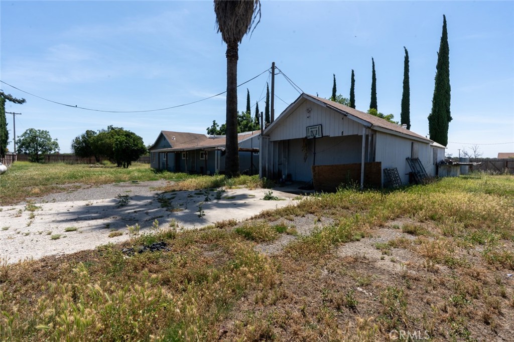 main property photo 33