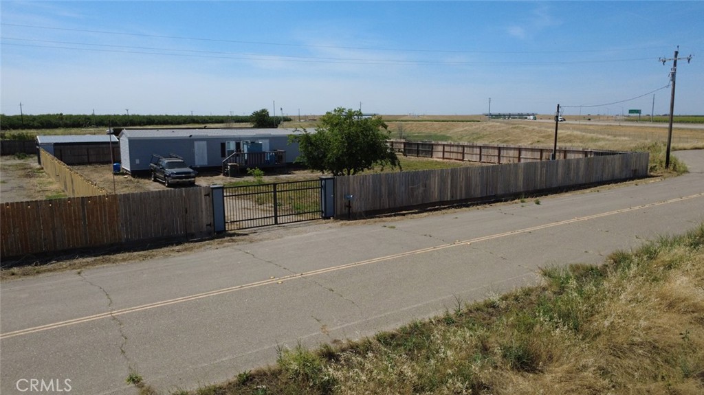 main property photo 74