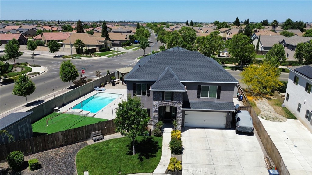 main property photo 33