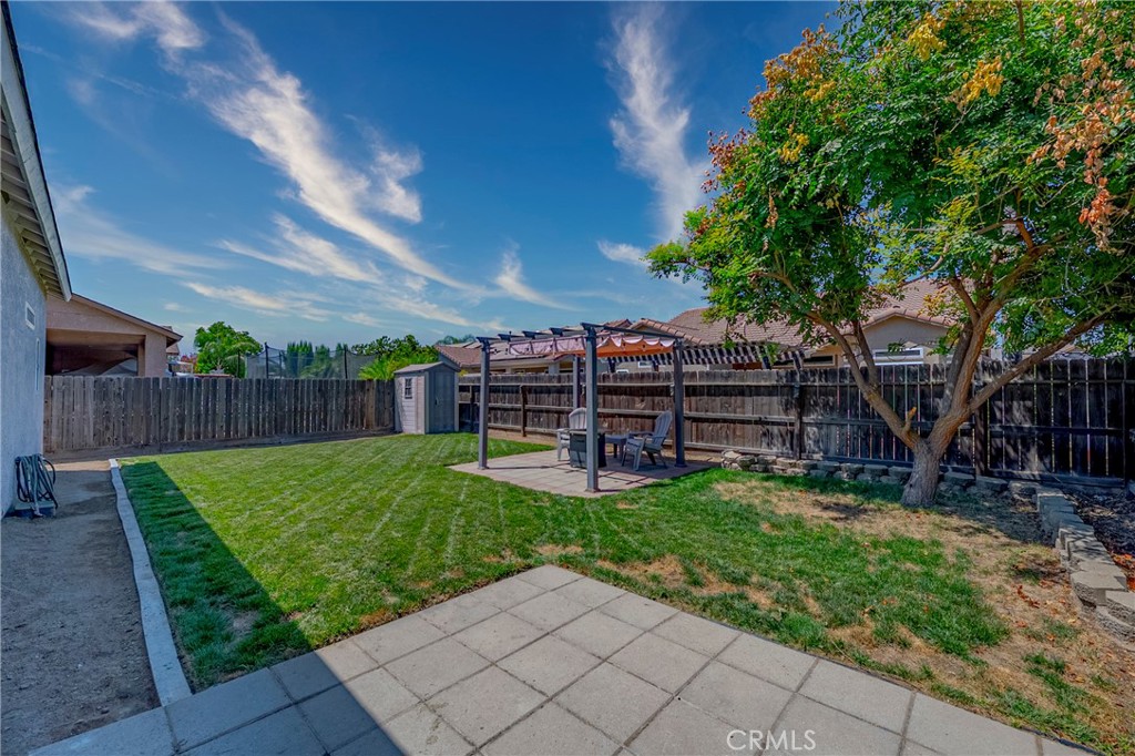main property photo 40